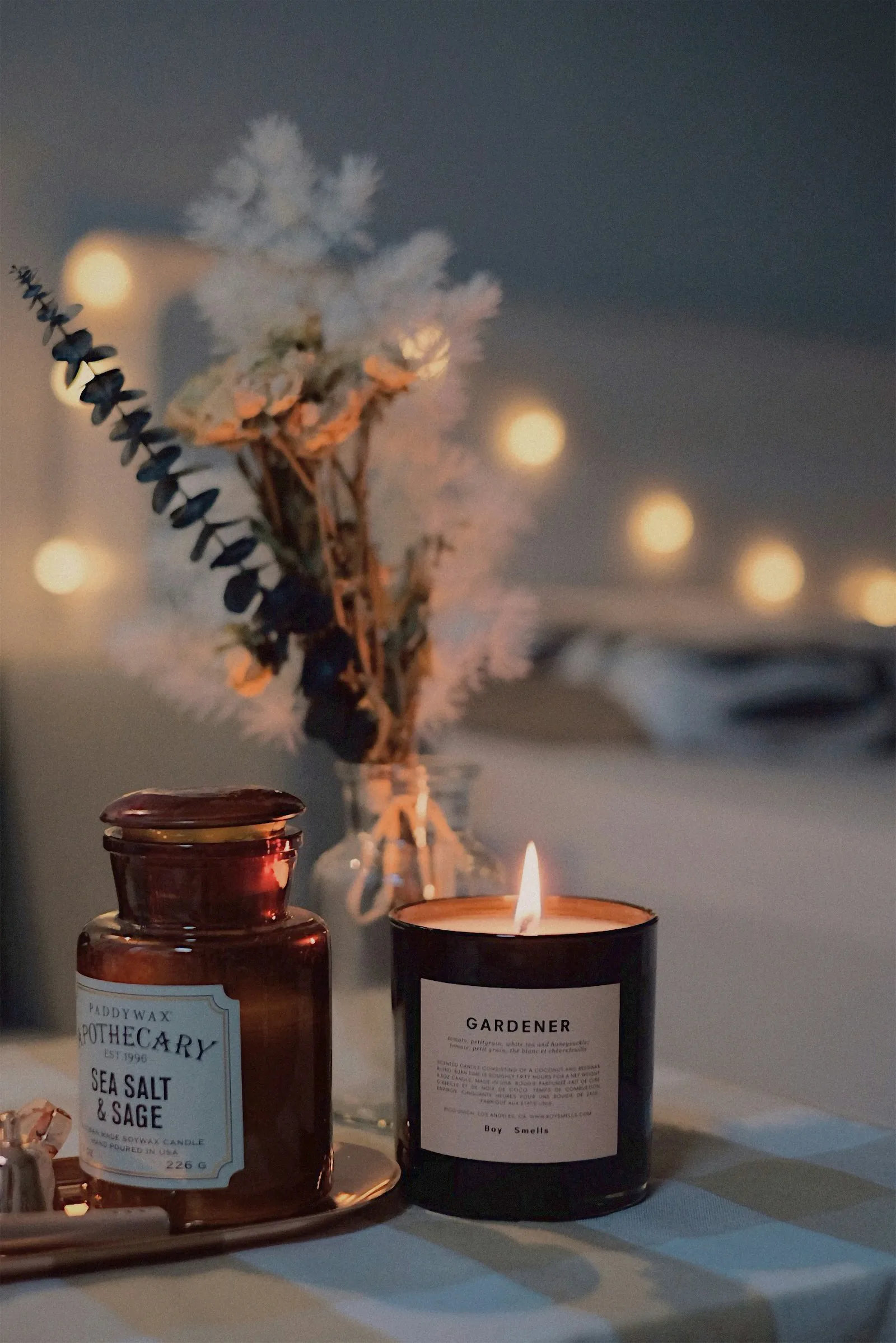 Candles creating a relaxing spa atmosphere at 416Skin